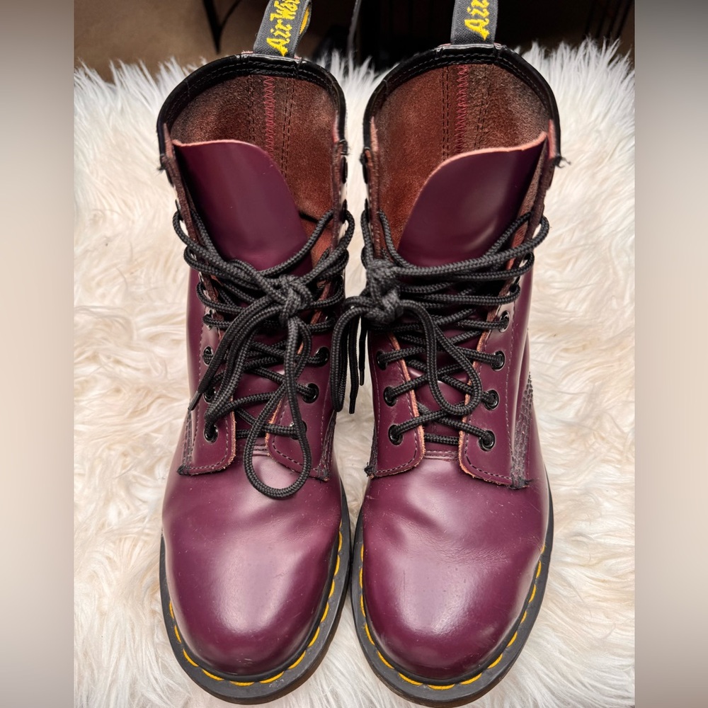 1460 SMOOTH LEATHER LACE UP BOOTS Size 7